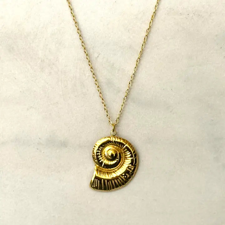 Shell Verano Collar